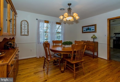 614 Blankner Rd, Sykesville, MD 21784 - photo 6