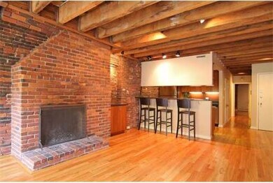 122-124 Fulton St unit 1, Boston, MA 02109 - photo 2