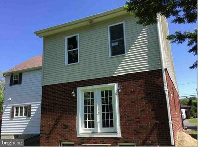 35 S Hollywood Blvd, Hazleton, PA 18202 - photo 3