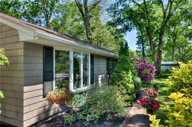 19 Hazelton Rd, Barrington, RI 02806 - photo 4