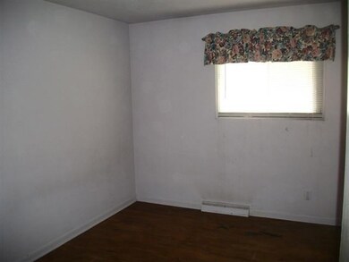 1812 18th St, Bettendorf, IA 52722 - photo 4