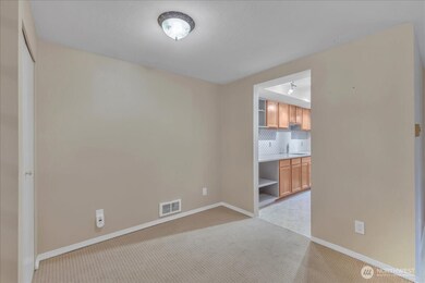 4737 W Lake Sammamish Pkwy SE unit A-108, Issaquah, WA 98027 - photo 3