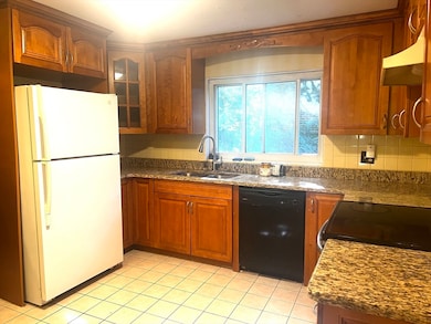 108 Manet Rd unit 110, Chestnut Hill, MA 02467 - photo 3