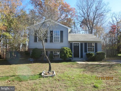 18085 Tompkins Ct, Dumfries, VA 22026 - photo 3