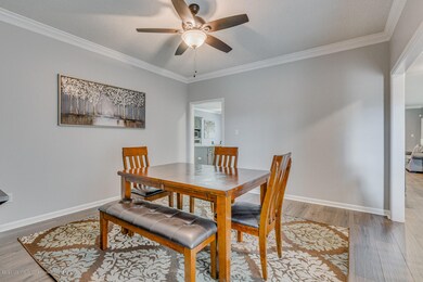 snapsold-screen-202850-7154-golden-oaks-