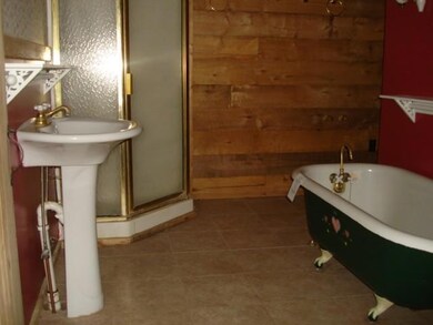 263-520172 Bathroom