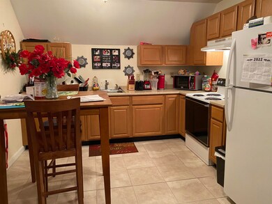 3 Middle St unit 2, Nashua, NH 03060 - photo 4