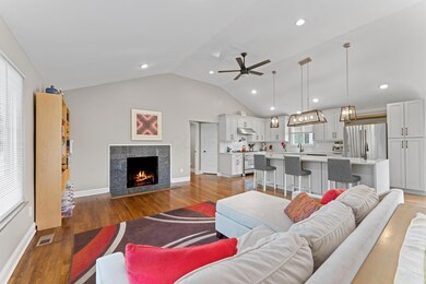 Kitchen / Living Room