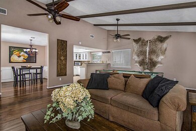 5106 Centennial Ln, Friendswood, TX 77546 - photo 4