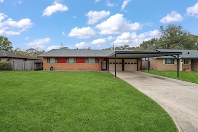 2803 Newcastle Dr, Baytown, UT 77521 - photo 2