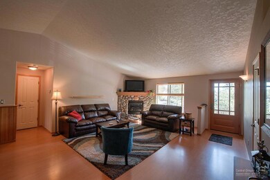 61357 Whitetail St, Bend, OR 97702 - photo 3