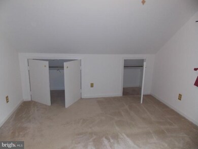 8409 Crown Place, Alexandria, VA 22308 - photo 6