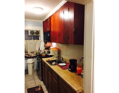 288-290 Lawrence St, Lawrence, MA 01841 - photo 3