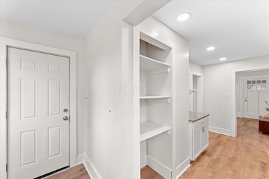 129 S Hague Ave, Columbus, OH 43204 - photo 6