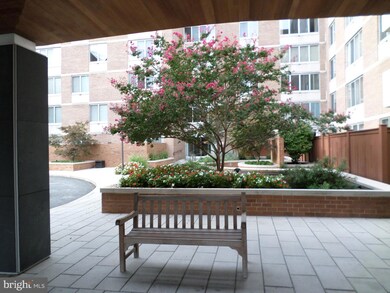 Van Ness East unit 930, Washington, DC 20008 - photo 3