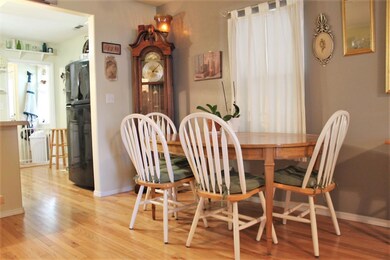 335 Maple St, Central Point, OR 97502 - photo 3