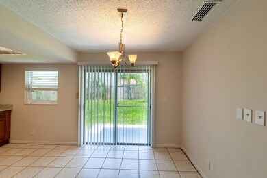 1328 Fairway Ave-11