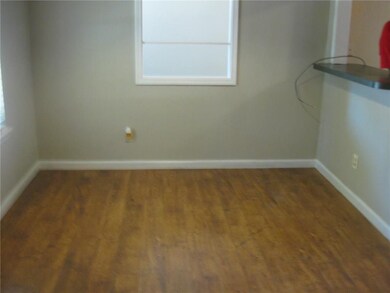 807 Linda St, Prairie Grove, AR 72753 - photo 4