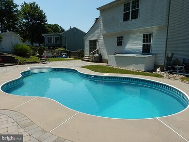 4906 Tartan Hill Rd, Perry Hall, MD 21128 - photo 4