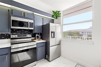 Whitehall Drive unit 4010, West Palm Beach, FL 33401 - photo 5