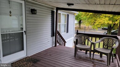 313 Berts Dr, Lothian, MD 20711 - photo 5