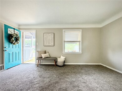 16613 Raymond St, Maple Heights, OH 44137 - photo 5