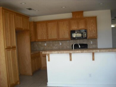 644 N Doree Place, Porterville, CA 93257 - photo 6