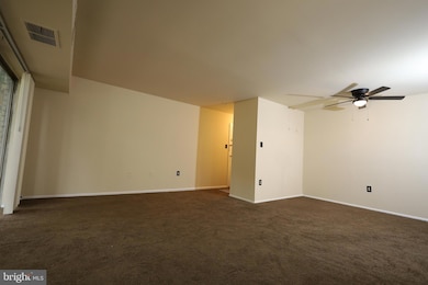 5219 Newton St unit 104, Bladensburg, MD 20710 - photo 4
