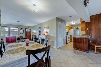 2693 West End Rd West Palm-large-008-006