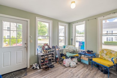 2 Spring St, Newmarket, NH 03857 - photo 7