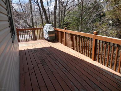 1115 Country Place Dr, Tobyhanna, PA 18466 - photo 4