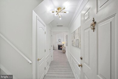 1725 Kingsgate Ct unit 304, Alexandria, VA 22302 - photo 2