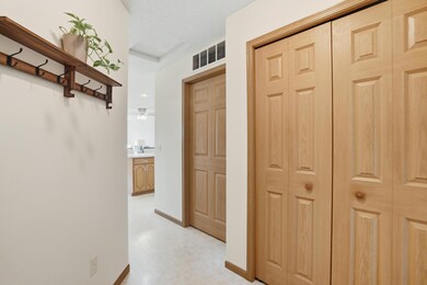 939 Cypress Rd unit 53, Saint Cloud, MN 56303 - photo 2