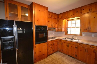 5651 Old Siler City Rd, Ramseur, NC 27316 - photo 4