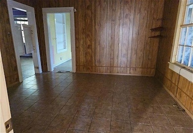 135 E Petain St, Prichard, AL 36610 - photo 3