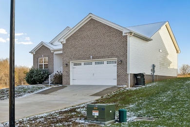 207 Bedford Ct, Hopkinsville, KY 42240 - photo 6