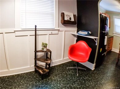 226 Maple St, Statesville, NC 28677 - photo 5