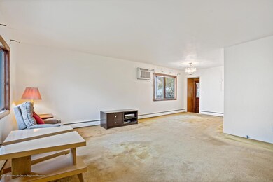 163 Worth St Iselin NJ 08830-large-005-0