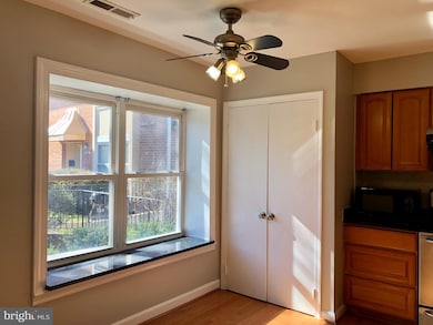 3709 Persimmon Cir, Fairfax, VA 22031 - photo 5