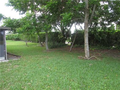 9410 Richmond Cir, Boca Raton, FL 33434 - photo 3