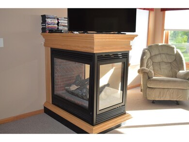 2-sided fireplace