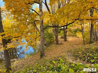 18 Oakbrook Place, Bettendorf, IA 52722 - photo 7