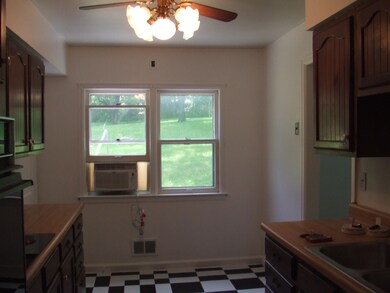 7011 n 33rd 001
