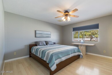 1520 N Iowa-19