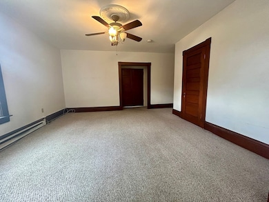 237 Water St unit 2R, Clinton, MA 01510 - photo 6