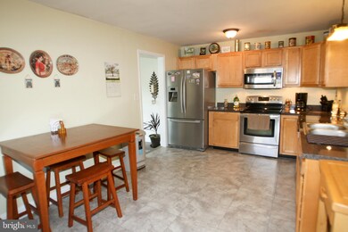 1607 W Willow Run Dr, Wilmington, DE 19805 - photo 4