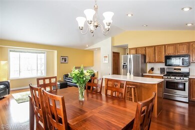 1725 Edith Ave NE, Grand Rapids, MI 49505 - photo 4