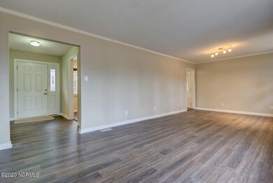 1406 Clifton Rd, Jacksonville, NC 28540 - photo 4