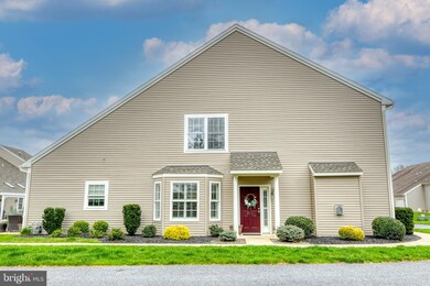 311 Emerald Ln, Reading, PA 19610 - photo 2