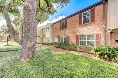 10316 Briar Forest Dr unit 28, Houston, TX 77042 - photo 2